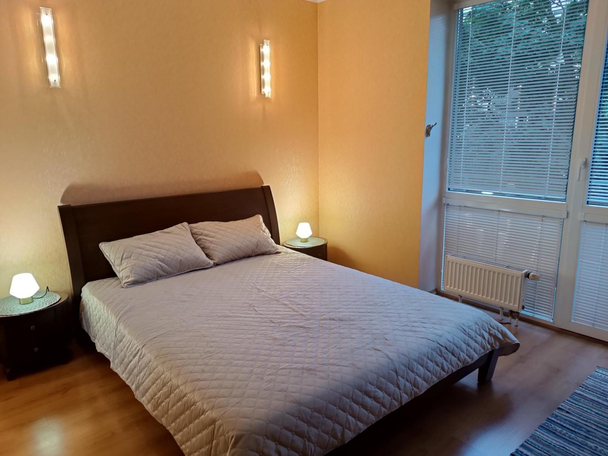 Quiet Dzelzavas Street Apartment ريغا المظهر الخارجي الصورة