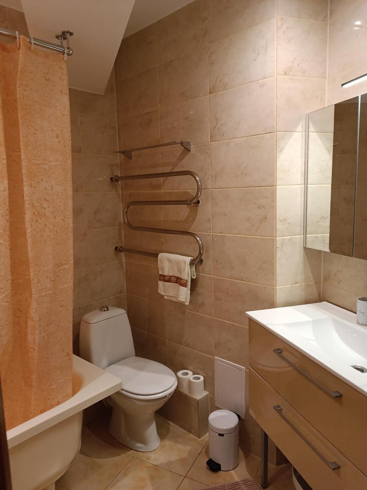 Quiet Dzelzavas Street Apartment ريغا المظهر الخارجي الصورة
